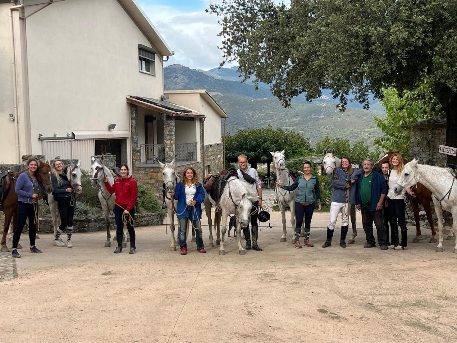 L'Albadu Villa Corte  Bagian luar foto